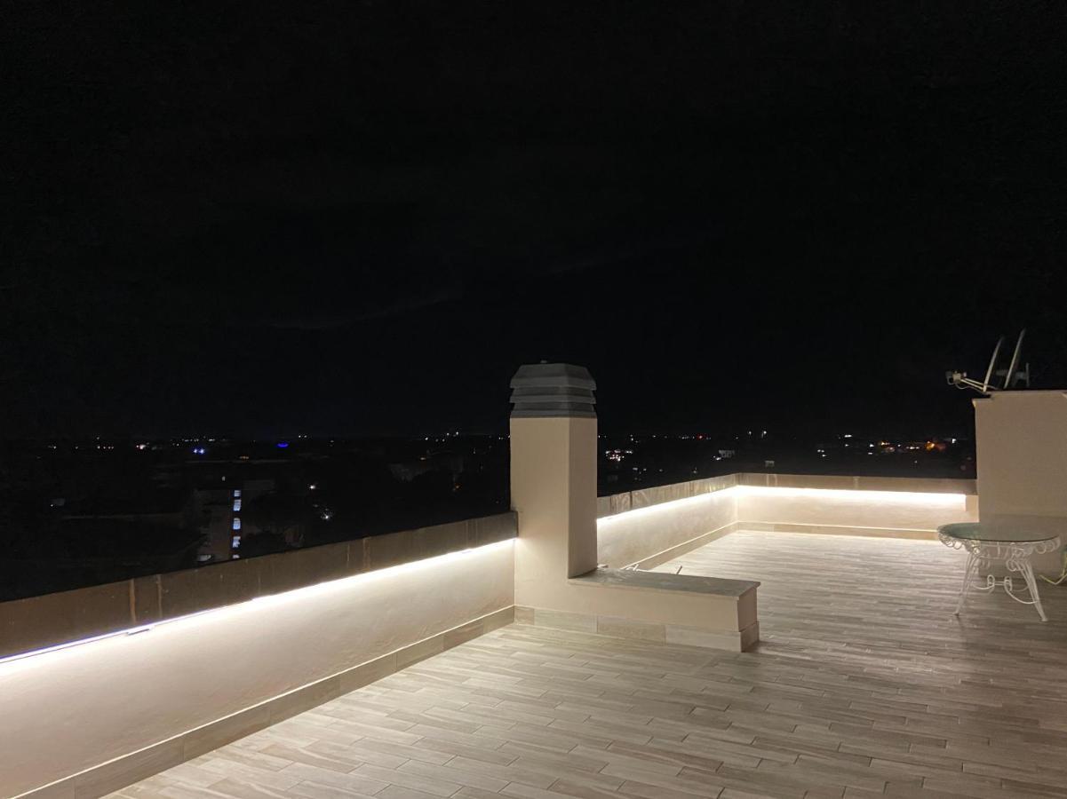 דירות Attico Panoramico Luxury Roma מראה חיצוני תמונה